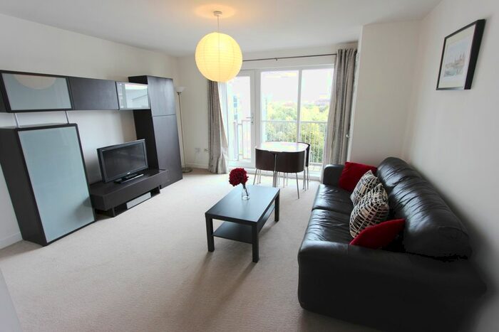 2 Bedroom Flat To Rent In Lochend Park View, Edinburgh, EH7