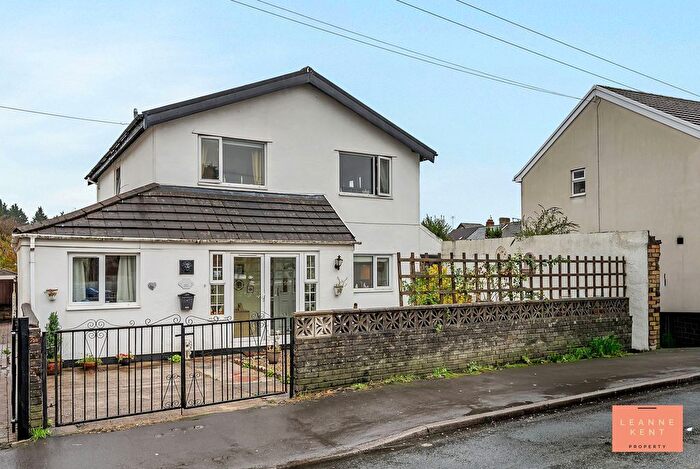 4 Bedroom Detached House For Sale In East Avenue, Bedwas, CF83
