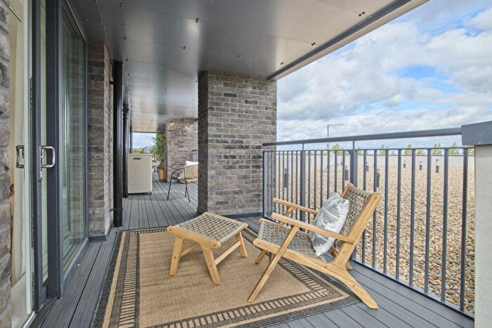 3 Bedroom Apartment For Sale In Overgate, Milton Keynes, Buckinghamshire, MK9