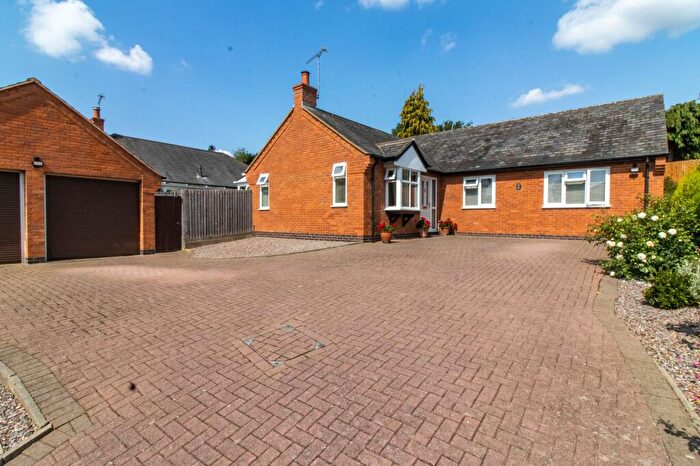 3 Bedroom Detached Bungalow For Sale In Gilstead Close, Thurnby, LE7