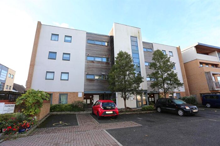 2 Bedroom Flat To Rent In Turner House, Gordon Close, Portslade, BN41