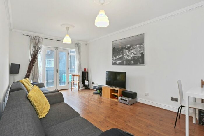 2 Bedroom Flat To Rent In Leathermarket Court, London, SE1
