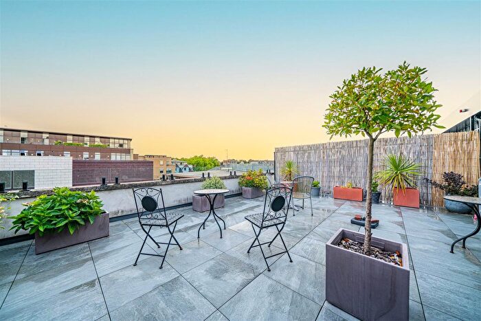 2 Bedroom Flat For Sale In The Brewery, Dorchester, DT1