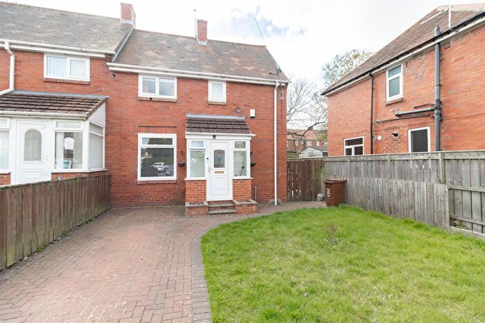 2 Bedroom End Of Terrace House To Rent In Linum Place, Fenham, NE4