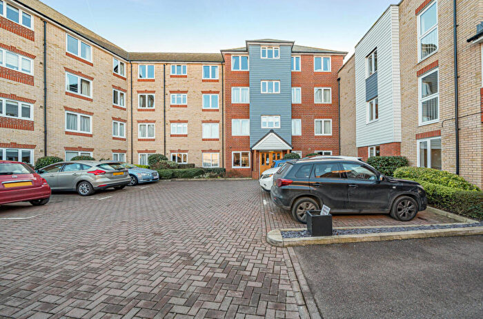 2 Bedroom Apartment For Sale In South Street, Bishop's Stortford, Hertfordshire, CM23