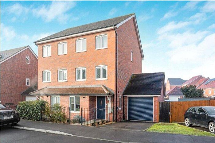 4 Bedroom Semi-Detached House For Sale In Elm Drive, Woodley, Reading, Berkshire, RG5