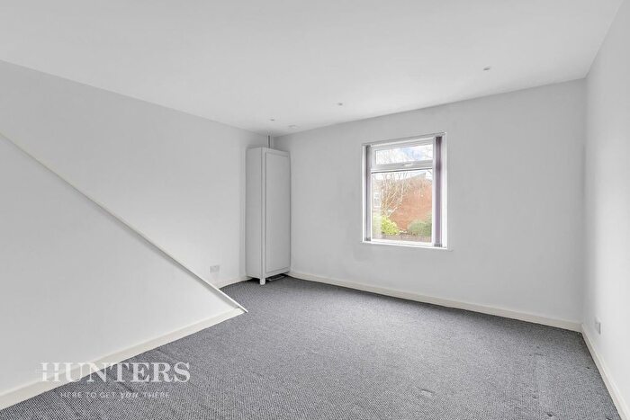 2 Bedroom Terraced House For Sale In Oldham Road, Royton, Oldham, OL2