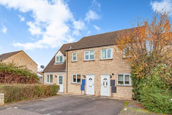 2 Bedroom Terraced House To Rent In Avocet Way, Bicester, OX26