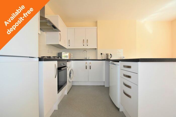 3 Bedroom Flat To Rent In Kings Road, Marketing Only, Southsea, PO5