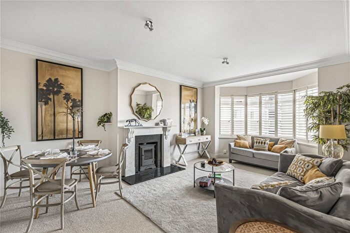 2 Bedroom Flat For Sale In Hurlingham Court, Ranelagh Gardens, Fulham, London, SW6