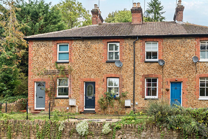 2 Bedroom Terraced House For Sale In Brighton Road, Godalming, GU7