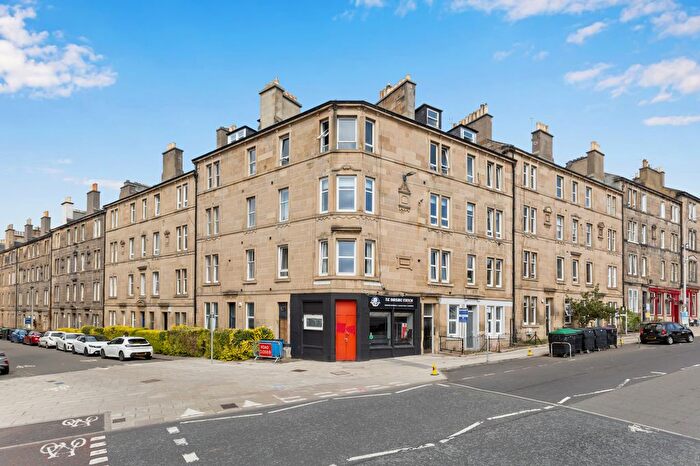 2 Bedroom Flat For Sale In (Flat ), Roseburn Street, Roseburn, Edinburgh, EH12
