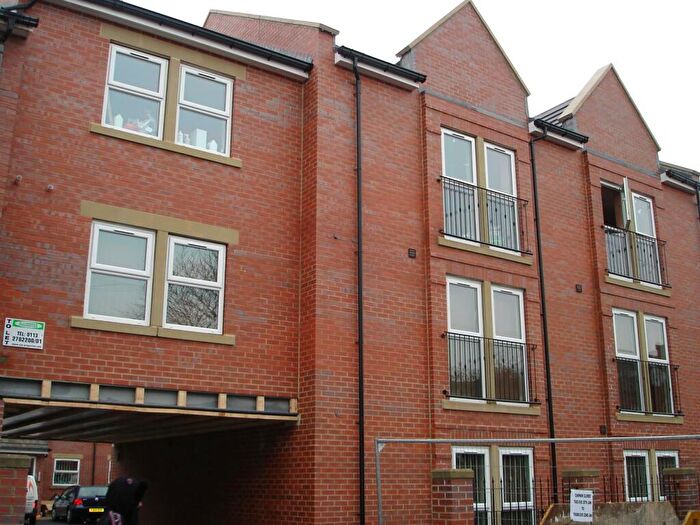 1 Bedroom Apartment To Rent In Flat Headingley Rise, Welton Road, Leeds, LS6