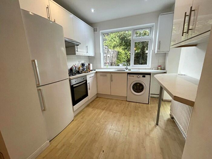 1 Bedroom Flat To Rent In Blackstock Road, London, N4