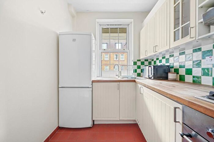 2 Bedroom Flat To Rent In Colet House, Doddington Grove, SE17