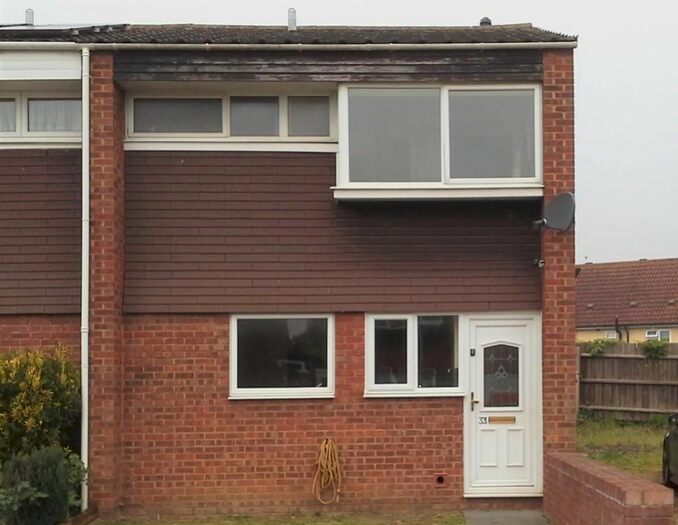 3 Bedroom End Of Terrace House To Rent In Ivy Close, Gravesend, DA12