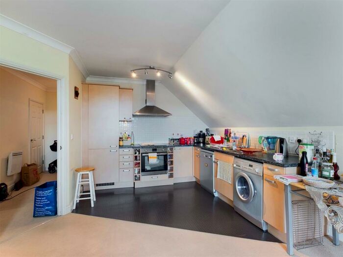 2 Bedroom Flat To Rent In Dorchester Court, London Road, Camberley, GU15