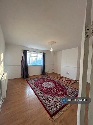 3 Bedroom Flat To Rent In Longhayes Court, Romford, RM6