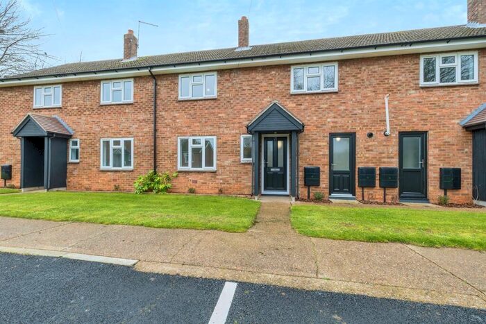 3 Bedroom End Of Terrace House For Sale In Northumberland Avenue, Scampton, Lincoln, LN1
