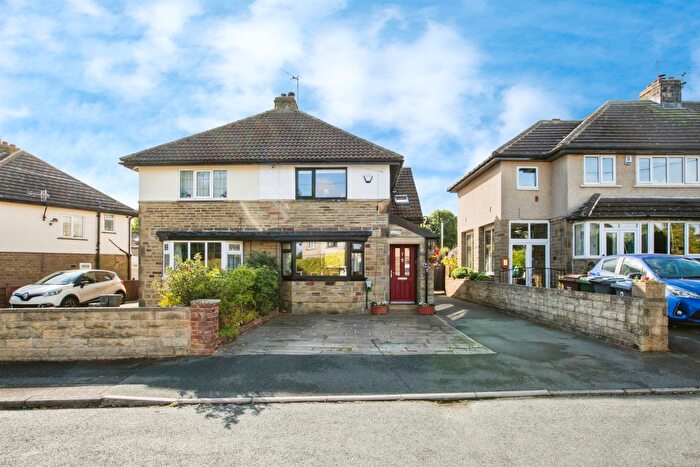 2 Bedroom Semi-Detached House For Sale In Beech Drive, Denholme, Bradford, BD13