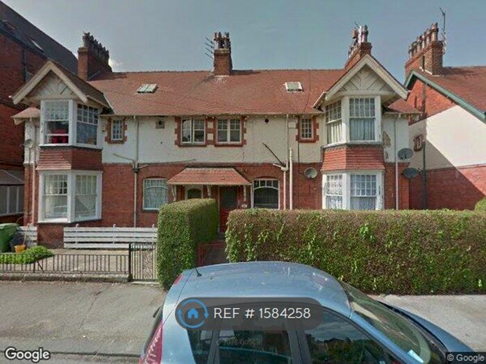 2 Bedroom Flat To Rent In Grosvenor Road, Scarborough, YO11