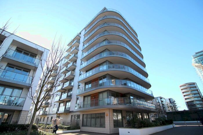 2 Bedroom Flat To Rent In Great West Road, Brentford, TW8