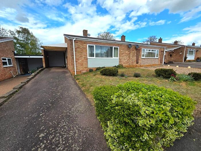 2 Bedroom Semi Detached Bungalow For Sale In Rowan Gardens, Gamlingay, SG19