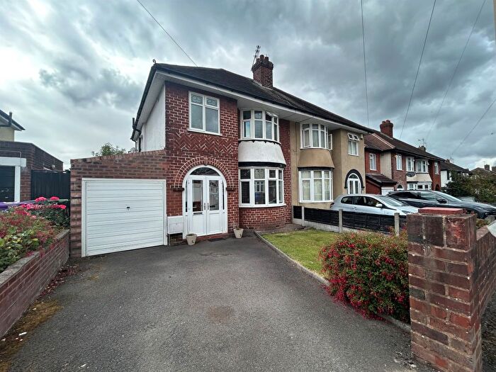 3 Bedroom Semi Detached House For Sale In Newbolds Road, Wolverhampton, WV10