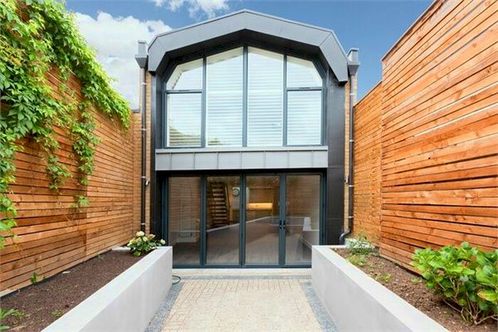 2 Bedroom Semi-Detached House To Rent In Joiners Mews, Leytonstone, London, E11