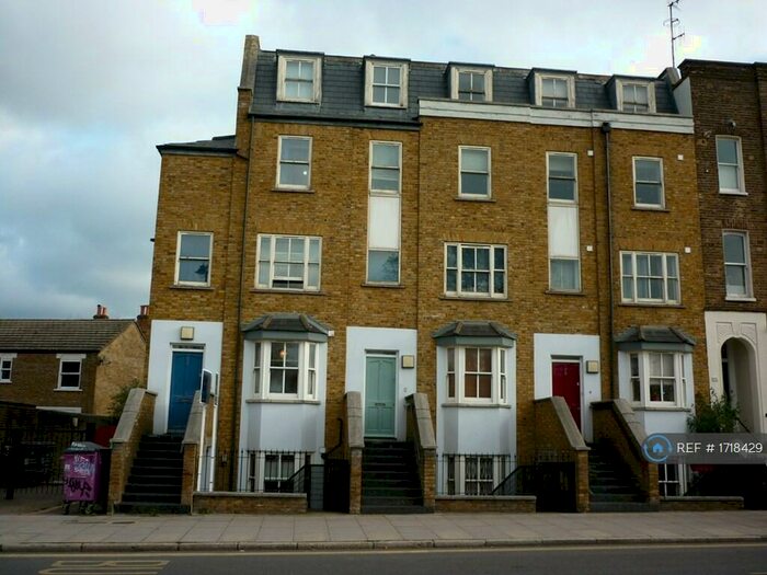 2 Bedroom Flat To Rent In Grove Road, London, E3