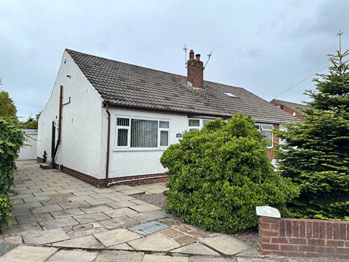 2 Bedroom Semi-detached Bungalow For Sale In Pinewood Avenue, Thornton-Cleveleys, FY5