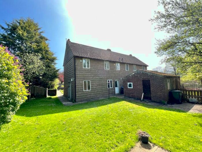 Houses for sale & to rent in DL13 2NE, Front Street, Weardale