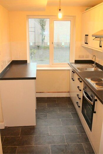 1 Bedroom Ground Flat To Rent In Main Street, Keswick, CA12