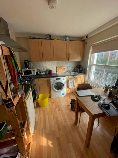 1 Bedroom Flat To Rent In Upper Richmond Road, London, SW15
