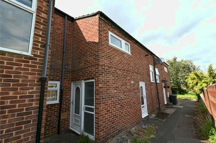 3 Bedroom Terraced House To Rent In Bardwell Close, Basingstoke, Hampshire, RG22