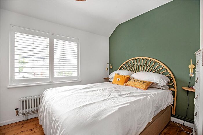 2 Bedroom Terraced House For Sale In Coteford Street, Tooting Broadway, SW17