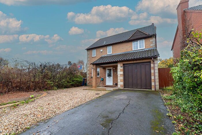 3 Bedroom Detached House For Sale In Kingsclere Drive, Bishops Cleeve, Cheltenham, GL52