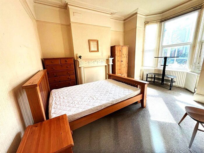 4 Bedroom Property To Rent In Allens Road, Southsea, PO4