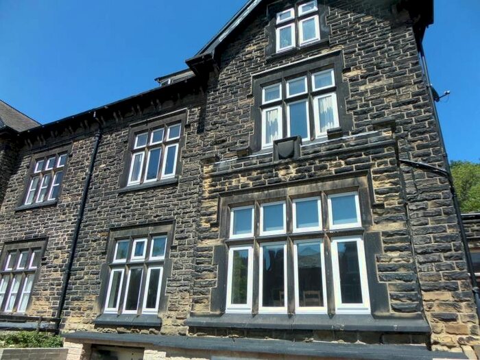 3 Bedroom Flat To Rent In Cardigan Road, Leeds, West Yorkshire LS6
