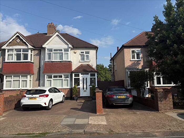 3 Bedroom Semi-Detached House For Sale In Eastbourne Road, Hanworth, TW13