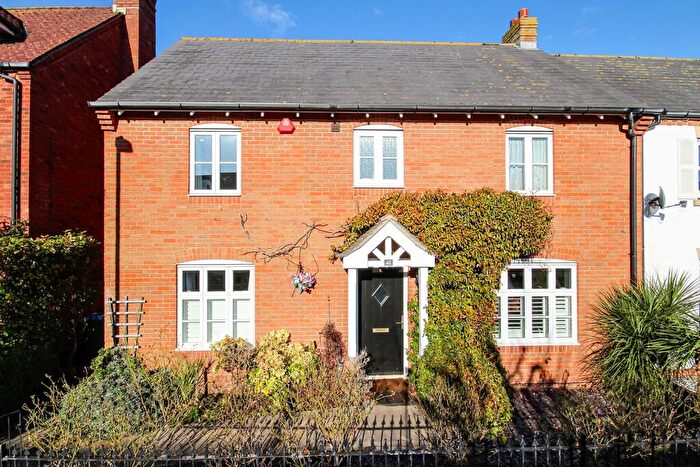 4 Bedroom Semi-Detached House For Sale In Nursery Road, Angmering, BN16