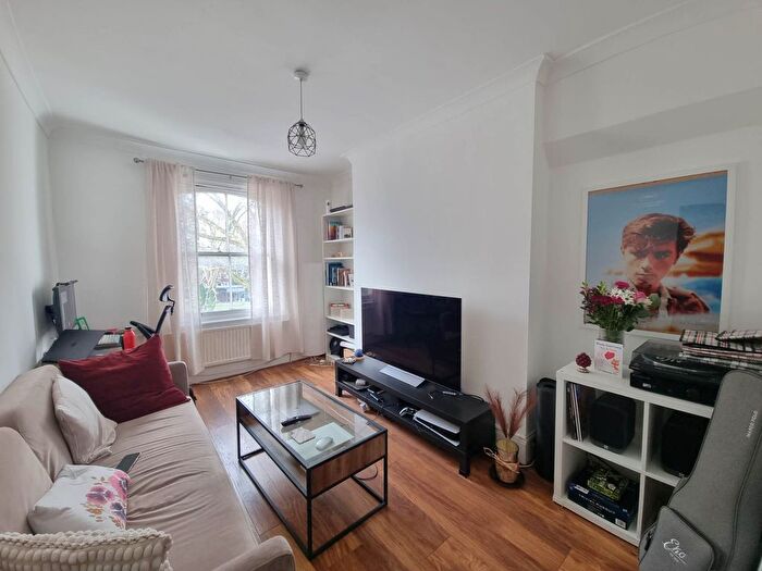 1 Bedroom Flat To Rent In Newington Green, Stoke Newington, N16