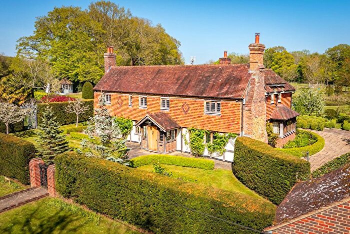 4 Bedroom Detached House For Sale In Knightons Lane, Dunsfold, Godalming, Surrey, GU8