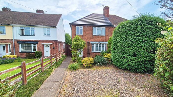 3 Bedroom Semi-Detached House For Sale In Wanlip Lane, Birstall, LE4