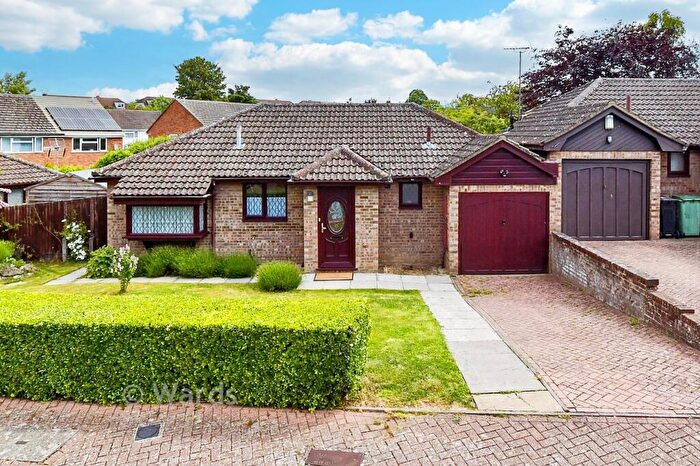 2 Bedroom Detached Bungalow For Sale In Caernarvon Drive, Maidstone, Kent, ME15