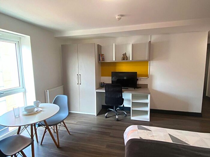 Studio To Rent In Premium Studio, Chapel Street, Luton, Bedfordshire, LU1