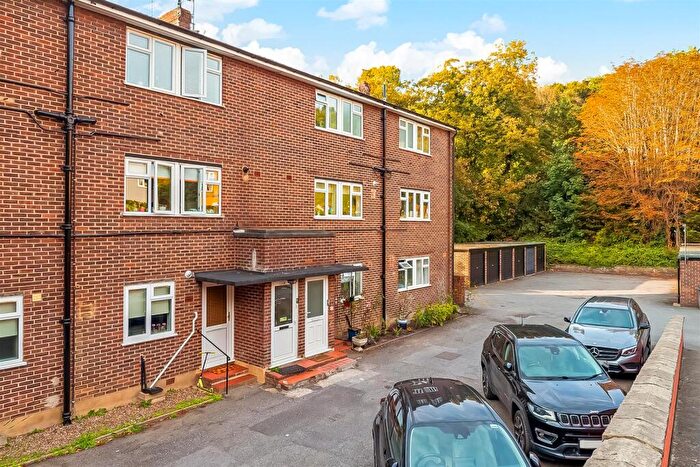 2 Bedroom Maisonette For Sale In Yateley Court, Hayes Lane, Kenley, CR8