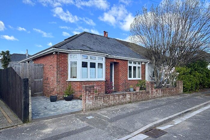 3 Bedroom Bungalow For Sale In Stroud Park Avenue, Mudeford, Christchurch, BH23