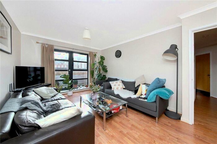 2 Bedroom Flat To Rent In Back Church Lane, Aldgate, London, E1