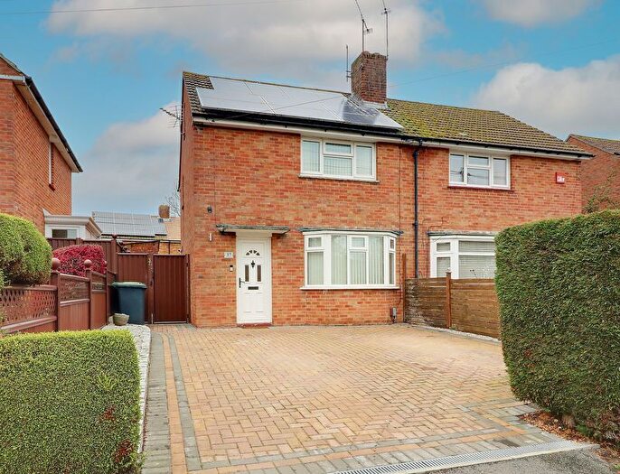 2 Bedroom Semi Detached House For Sale In Winchfield Crescent, Bedhampton, Havant, PO9